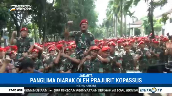 Jenderal Gatot Pamit ke Prajuritnya