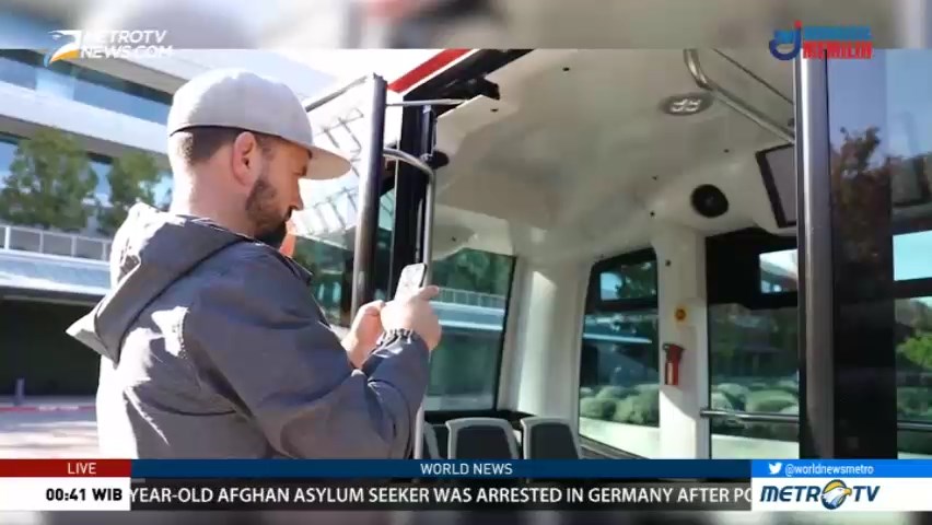 Driverless Buses Take to Some Roads in California