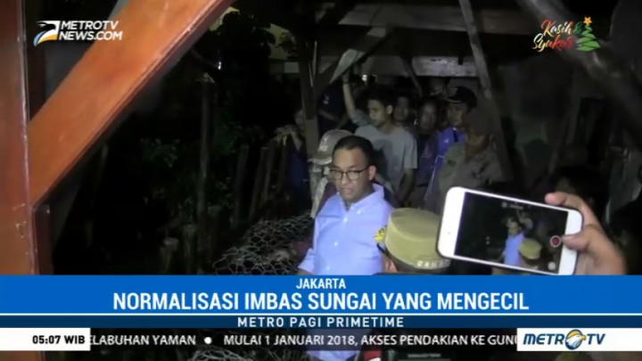 Tanggul Turap RT 14 Jatipadang Jebol