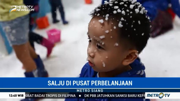 Menikmati Salju di Pusat Perbelanjaan