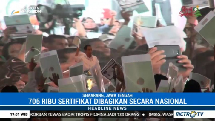 Jokowi Bagikan 705 Ribu Sertifikat Tanah Secara Nasional