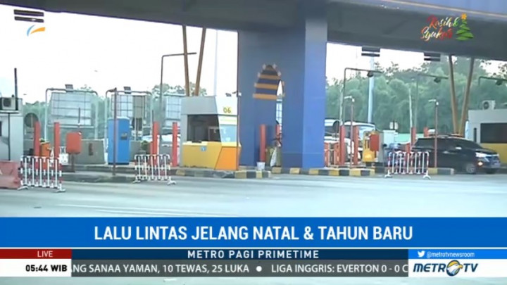 Lalu Lintas di Simpang Cikunir Sepi