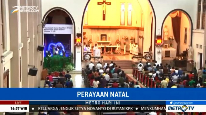 Misa Natal di Gereja Hati Kudus Yesus Surabaya Dibagi Dua Sesi