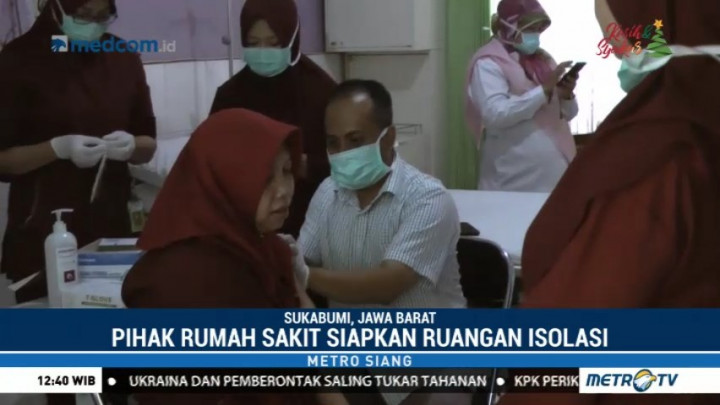 Ratusan Karyawan RSUD R Syamsuddin Disuntik Vaksin Difteri