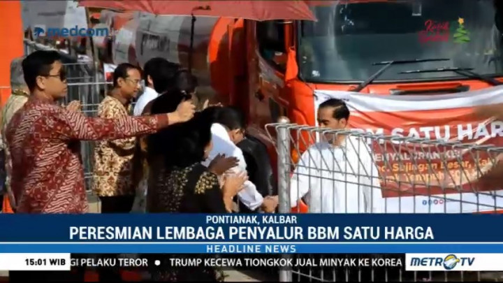 Jokowi Resmikan Penyalur BBM Satu Harga di Pontianak
