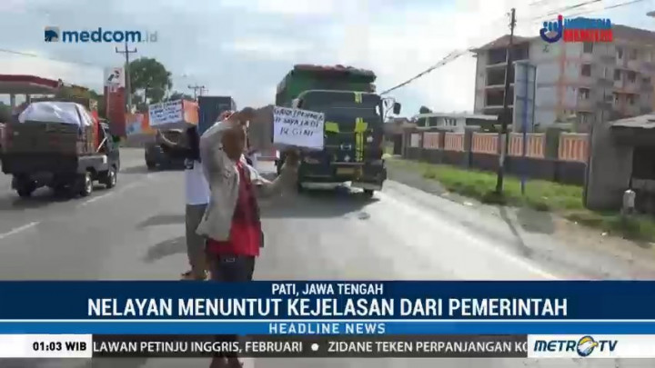 Protes Larangan Cantrang, Nelayan Juwana Mengemis di Jalan