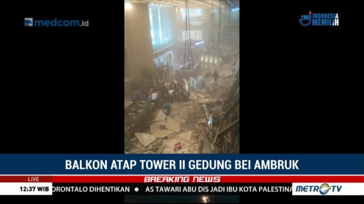 Penampakan Balkon Atap Tower II BEI yang Ambruk