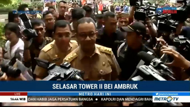 Anies Tinjau Lokasi Selasar BEI yang Ambruk