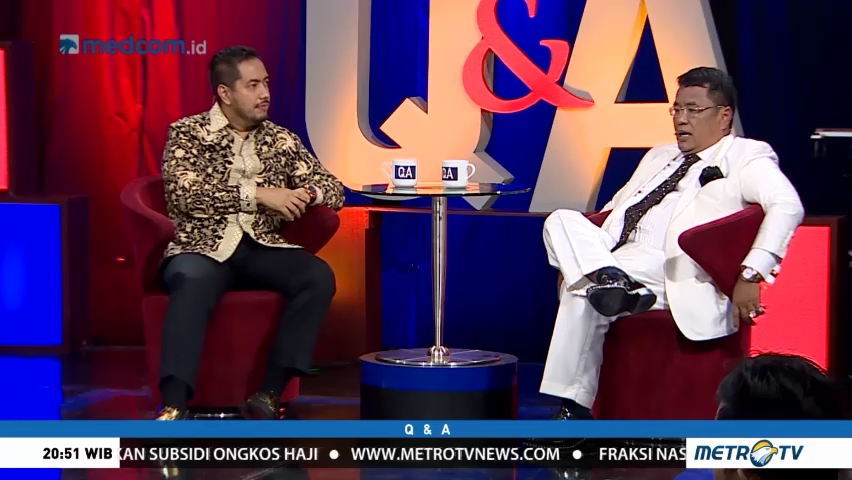 Cerita Hotman Paris Pamerkan Mobil Mewah di Kampung Halamannya