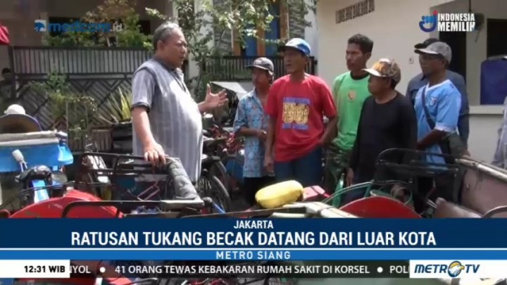 Ratusan Tukang Becak Mulai Padati Cilincing