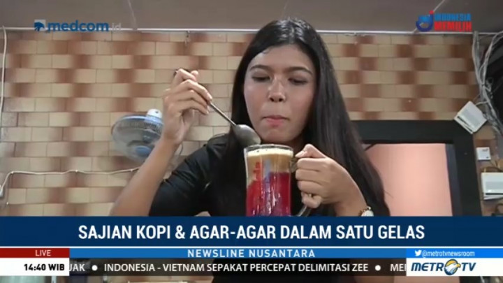 Sajian Kopi Sanger dan Agar-agar dalam Satu Gelas
