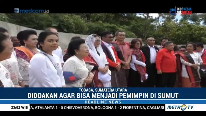 Warga Adat Toba Samosir Gelar Pelepasan Adat untuk Djarot-Sihar