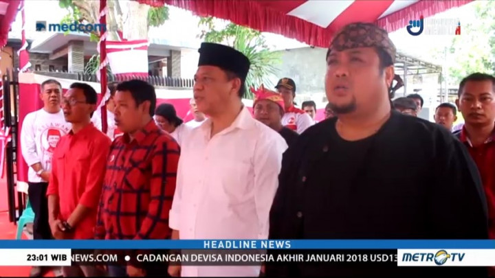 Anton Charliyan Sapa Pendukungnya di Indramayu