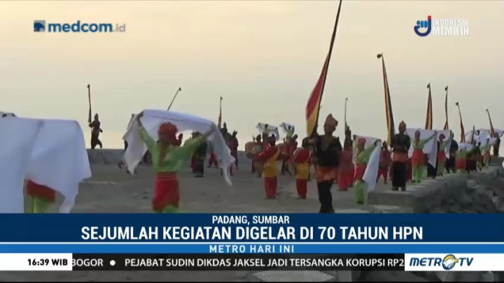 Tarian Kolosal Malin Kundang Meriahkan Peringatan Hari Pers Nasional