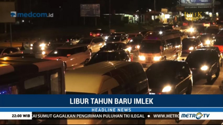 Arus Lalin di Gerbang Tol Pasteur Macet