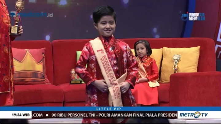 Koko Cici Cilik Ini Ajari Cak Lontong Cara Berjalan