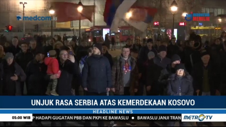 Warga Serbia Protes Kemerdekaan Kosovo