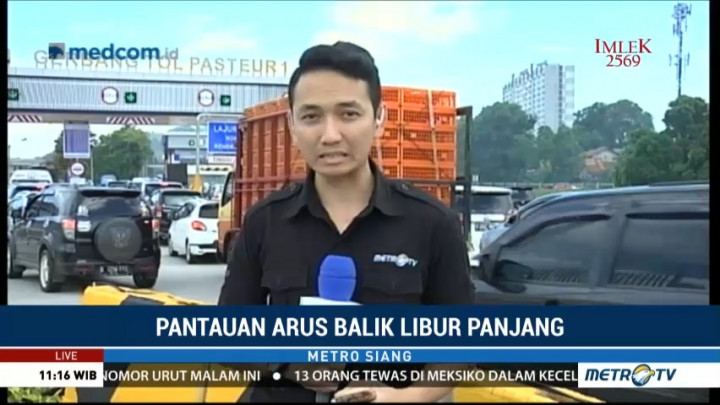 Kecelakaan, Arus Lalin di Gerbang Tol Pasteur 1 Padat