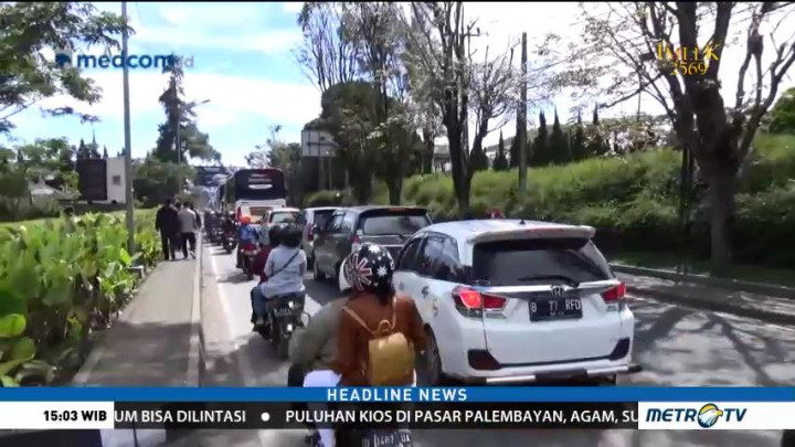 Arus Balik Libur Imlek, Antrean Kendaraan di Lembang Capai 3 Km