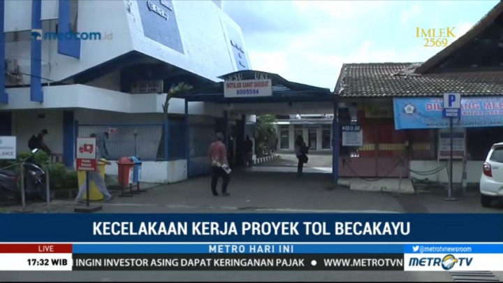 Korban Robohnya Girder Proyek Tol Becakayu Masih Dirawat Intensif