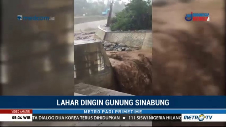 Video Amatir Aliran Lahar Dingin Gunung Sinabung