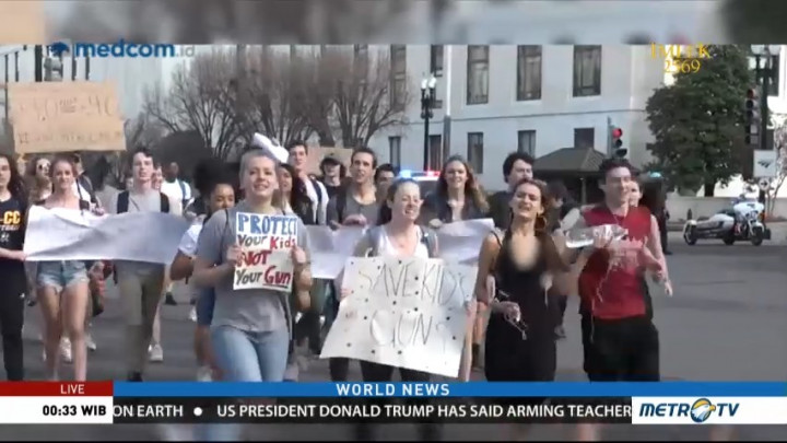 US High School Student Protest Gun Violence