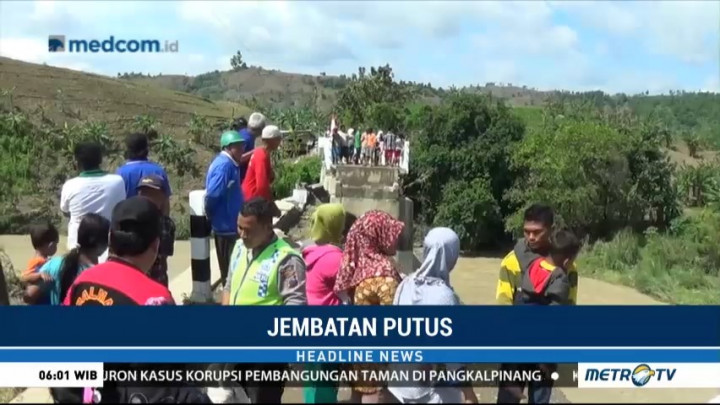 Jembatan Penghubung Semarang-Demak Putus Diterjang Arus Sungai