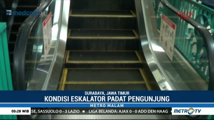 Seorang Balita Terjepit Eskalator di Pusat Grosir Surabaya