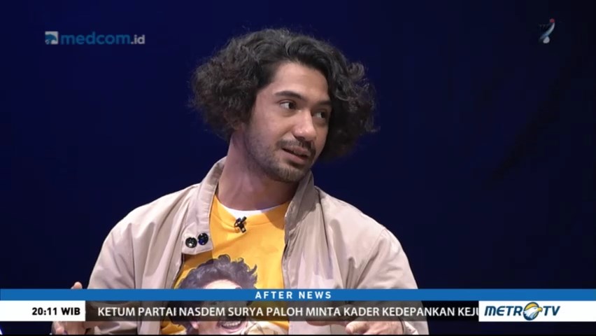 Reza Rahadian Adu Pantun dengan Surya Dini