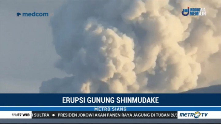 Gunung Shinmoedake di Jepang Meletus