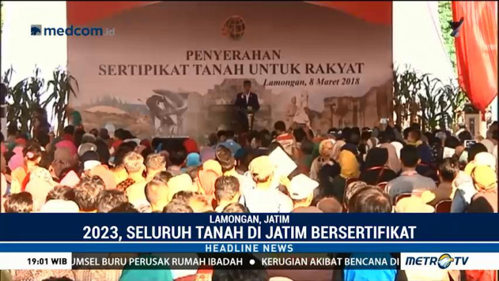 Jokowi Bagikan 5.750 Sertifikat Tanah di Alun-alun Lamongan