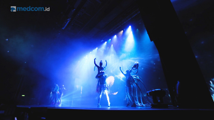 Menikmati Santap Malam dan Pertunjukan Kelas Dunia di Kapal Pesiar