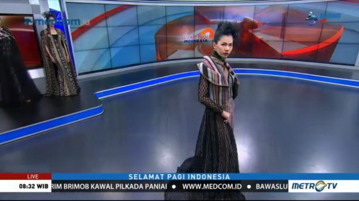 Kain Tenun NTT di Paris Fashion Week 2018 (1)