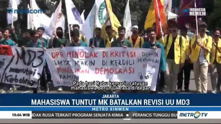 Mahasiswa Berunjuk Rasa Tolak Revisi UU MD3