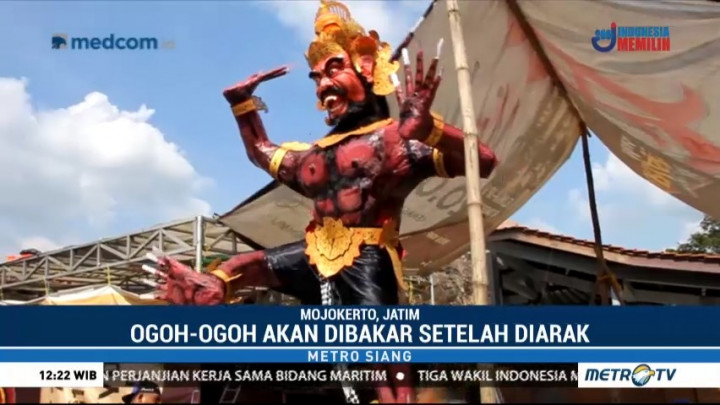 Umat Hindu di Mojokerto Buat Ogoh-Ogoh Setinggi 4 Meter