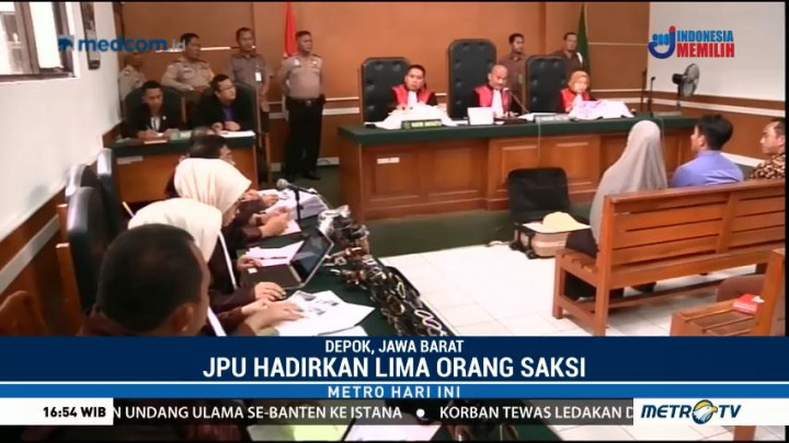 Pegawai First Travel Sebut Dana Jemaah untuk Biaya Umrah Artis