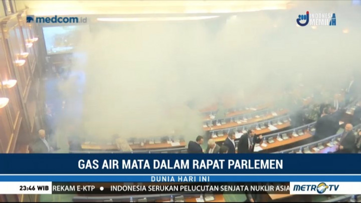 Oposisi Pemerintah Sempotkan Gas Air Mata di Tengah Rapat Parlemen Kosovo