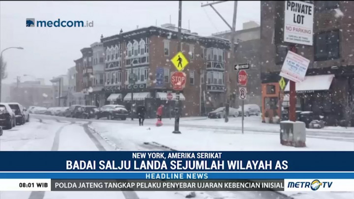 Badai Salju Ganggu Aktivitas Warga AS