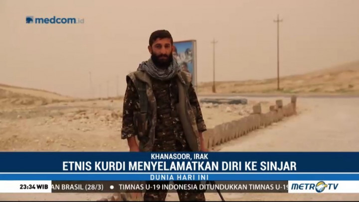 Etnis Kurdi Menyelamatkan Diri ke Sinjar