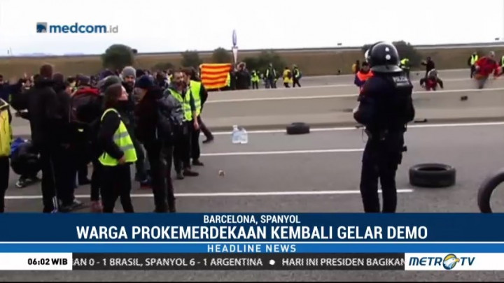 Warga Catalonia Unjuk Rasa Memprotes Penahanan Carles Puigdemont