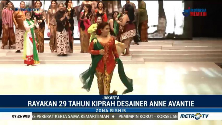 Menteri Susi Berlenggak-lenggok di IFW 2018