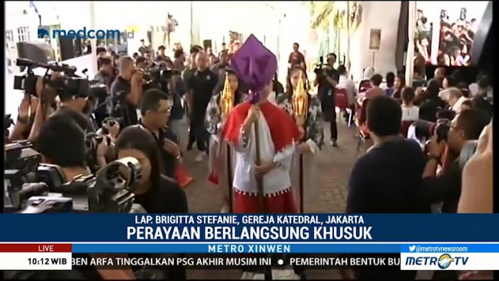 Jumat Agung di Katedral Berlangsung Khidmat