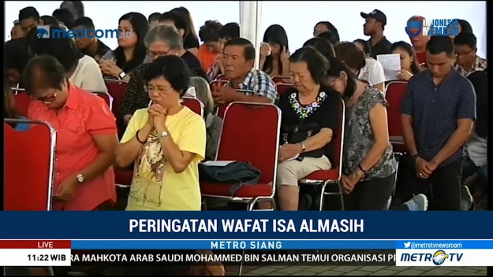 Visualisasi Jalan Salib di Gereja Katedral