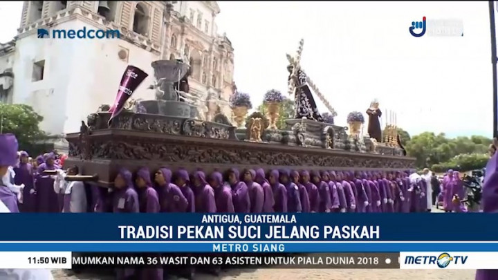 Tradisi Mengarak Salib Keliling Kota Jelang Paskah