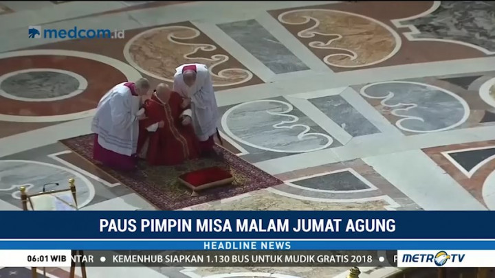 Paus Fransiskus Pimpin Misa Malam Jumat Agung di Vatikan