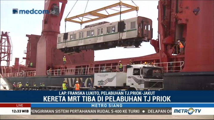 Dua Rangkaian Kereta MRT Tiba di Pelabuhan Tanjung Priok