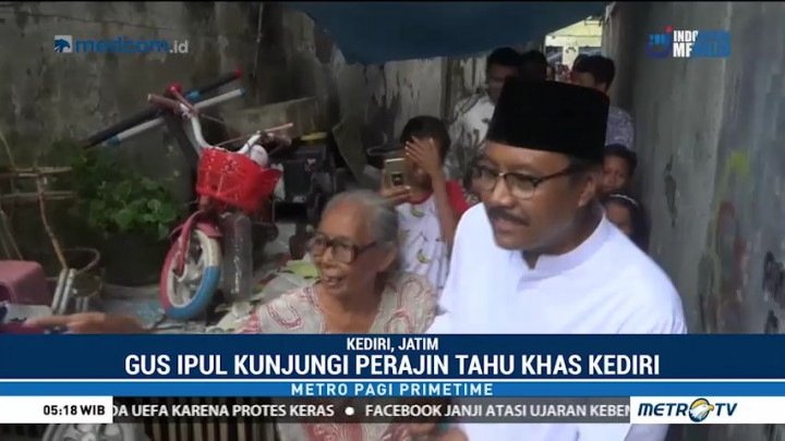 Gus Ipul Bertemu Produsen Tahu, Khofifah Blusukan ke Pasar