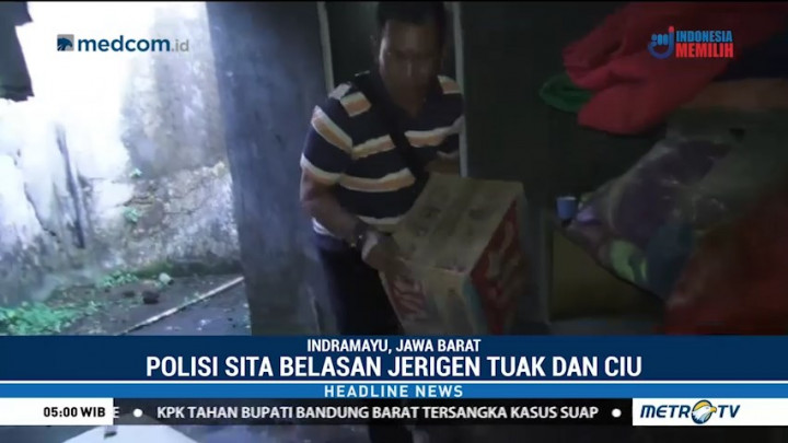 Polisi Geledah Rumah Pengoplosan Miras Oplosan di Indramayu