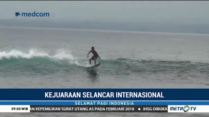 Kejuaraan Selancar Internasional Digelar di Pantai Tanjung Setia Lampung