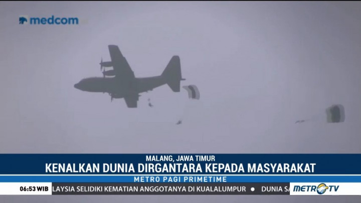 Beragam Manuver Udara Ramaikan Bromo Valley Air Show 2018